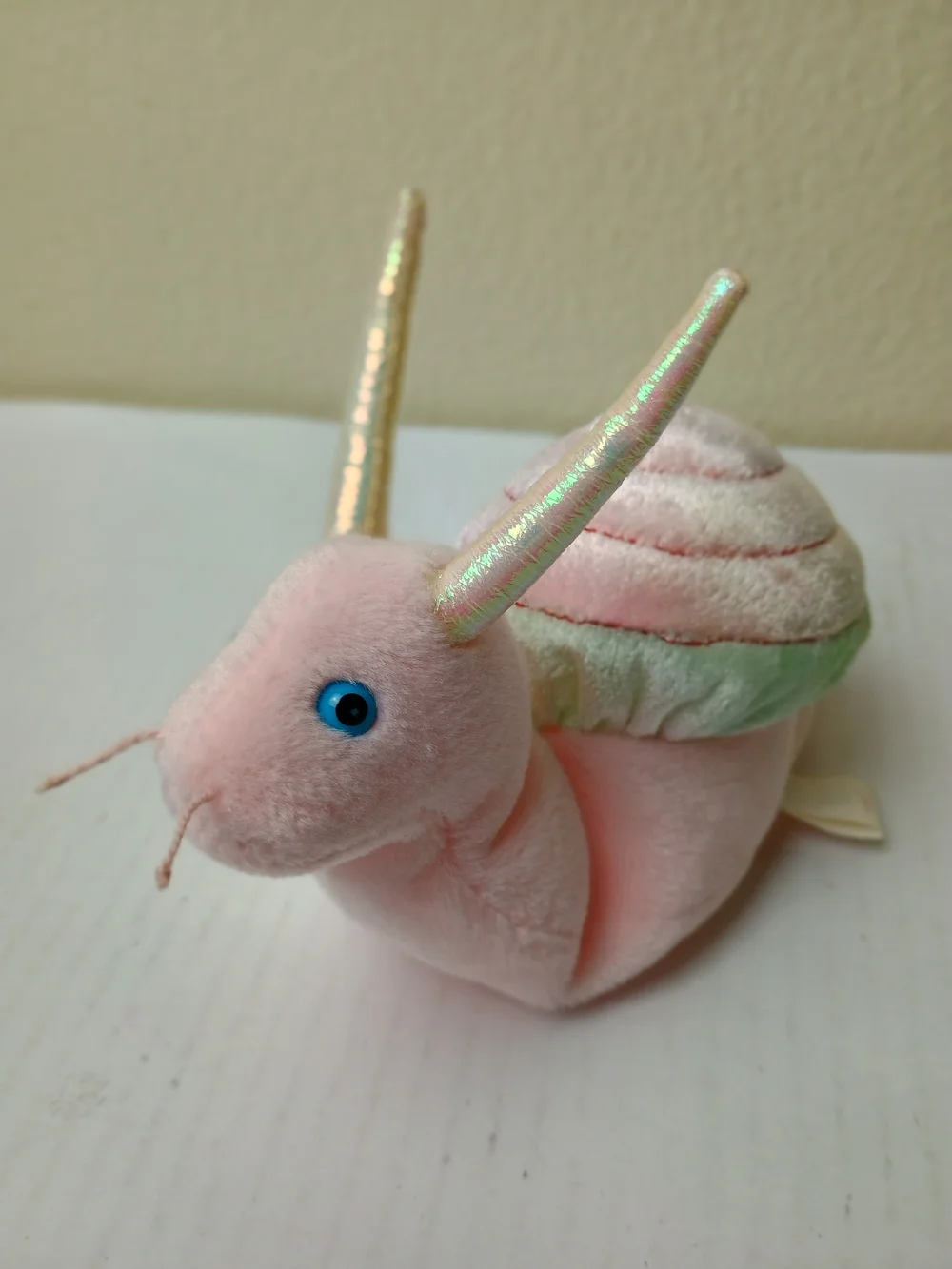 Ty 1999 SwirlyPink Narwhal-Snail Plush with Iridescent Gold Horns and Mint Shell